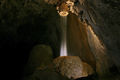 Espeleotema Chuveiro no interior da caverna Tememina - PETAR - Núcleo de Caboclos 2013.jpg